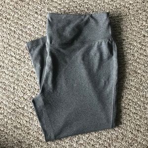 Eddie Bauer Crops 🖤